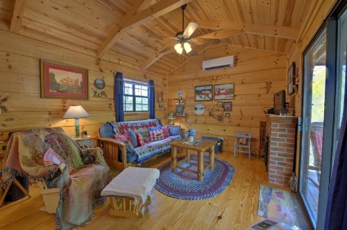 Red Barn Cabin image 3