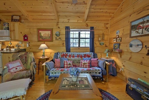 Red Barn Cabin image 4